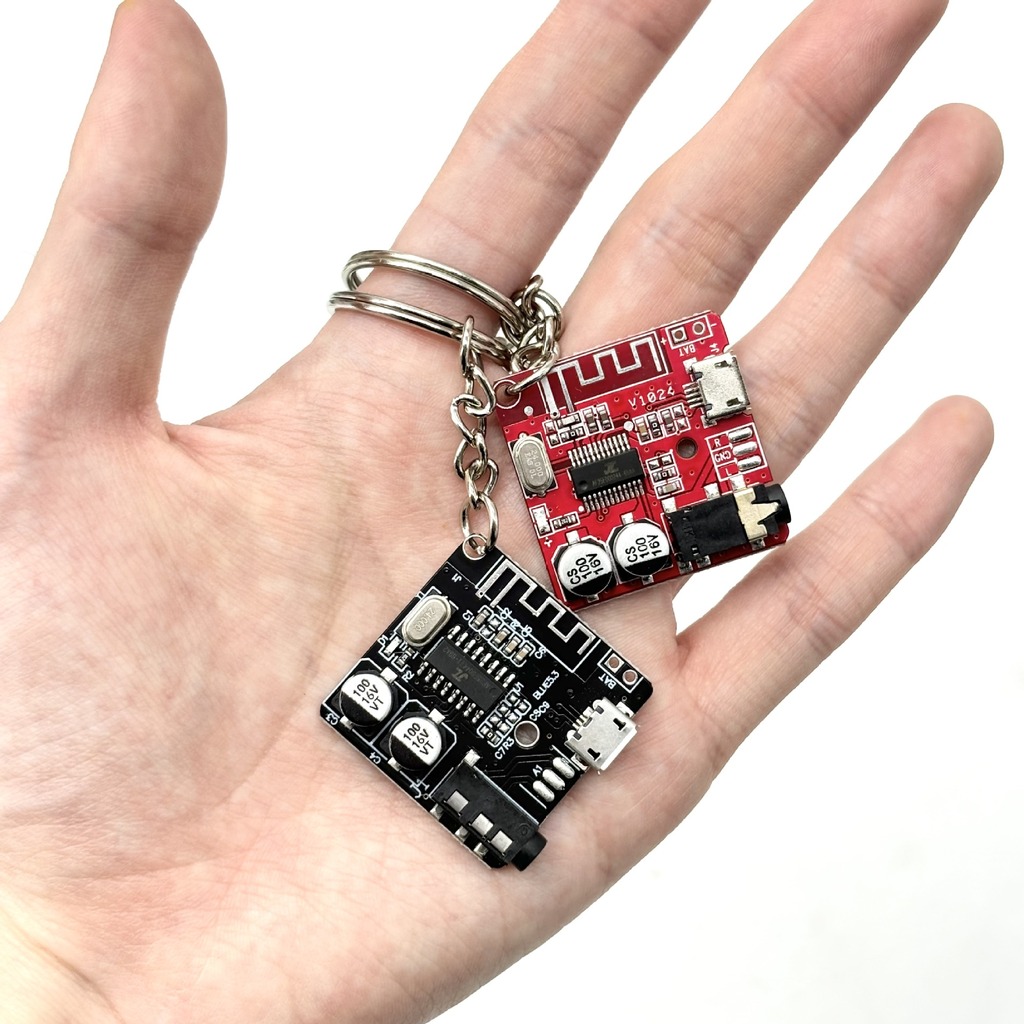 Tech Accessories Key - Cyberpunk-Stil Leiterplatten-Schlüsselanhänger Retro-Tech-Ästhetik PCB und Metall-Schlüsselkette